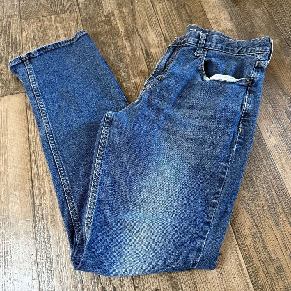 Old Navy Men's Straight Fit Built-In Flex Medium Wash Denim Jeans 34x32